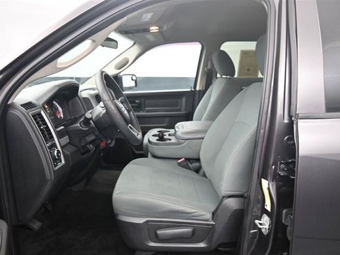 Used 2018 RAM 1500 Express w/ Express Value Package AWD/4WD image 11