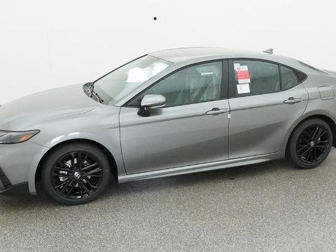 New 2026 Toyota Camry SE FWD image 2