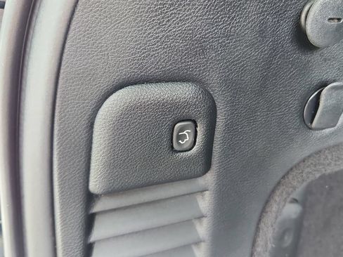 Used 2017 Jeep Grand Cherokee Altitude AWD/4WD image 30