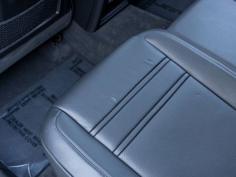 Certified 2025 Porsche Cayenne Coupe image 39