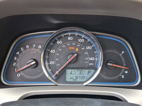 Used 2013 Toyota RAV4 Limited AWD/4WD image 20