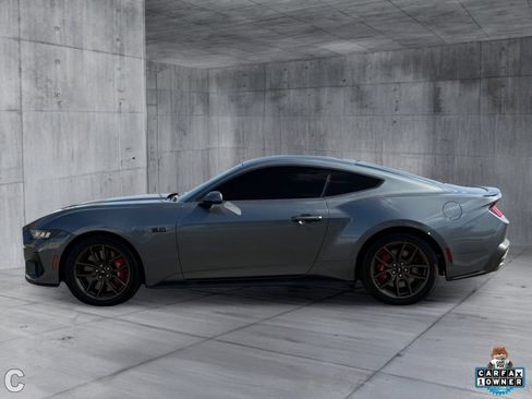 Used 2025 Ford Mustang GT Premium RWD image 3