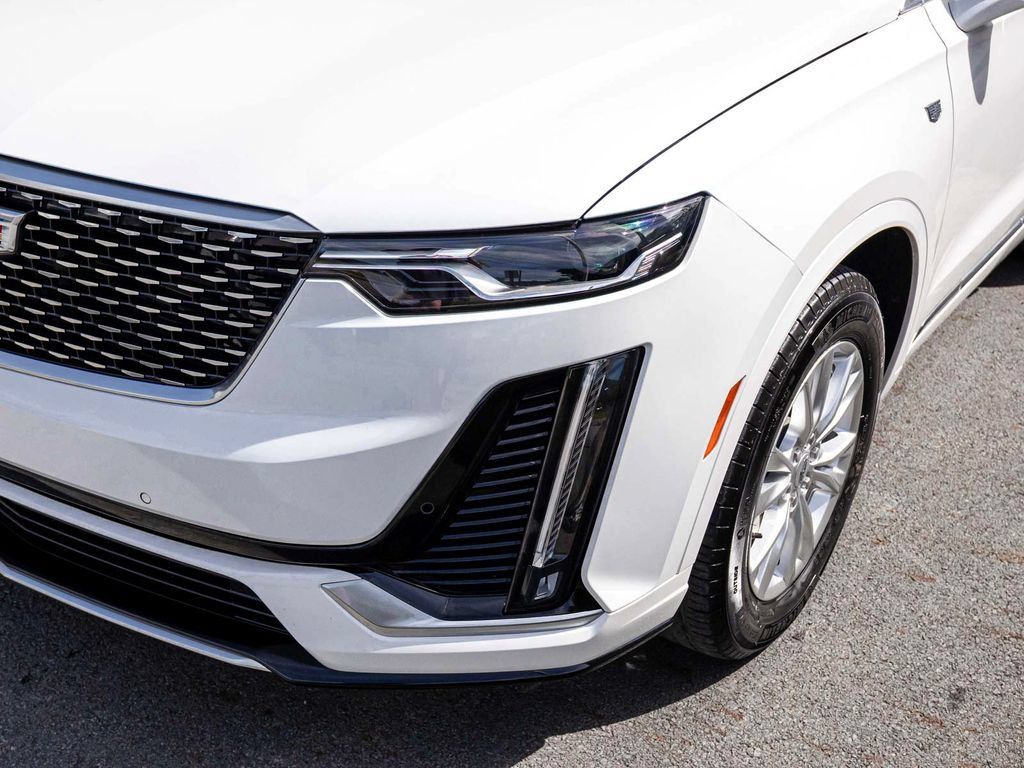 Used 2024 Cadillac XT6 Luxury w/ LPO, Floor Liner Package AWD/4WD image 38
