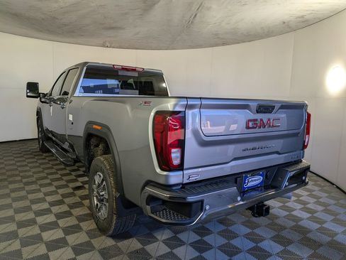 New 2026 GMC Sierra 2500 SLE w/ SLE Value Package; image 4