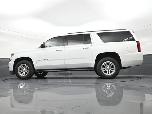 Used 2020 Chevrolet Suburban LS RWD image 24