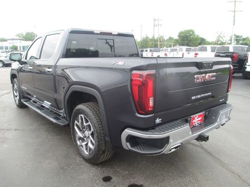 Used 2024 GMC Sierra 1500 SLT w/ SLT Premium Plus Package AWD/4WD image 9