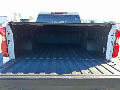 Used 2022 Chevrolet Silverado 1500 LT Trail Boss image 32