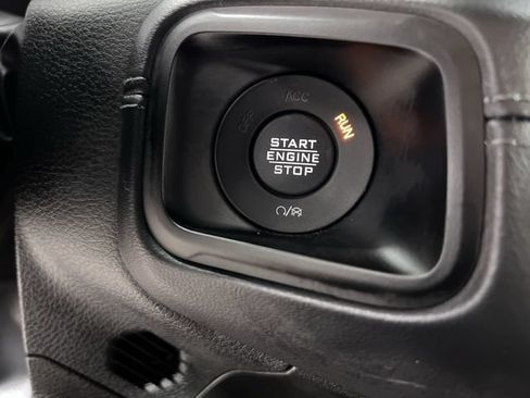 Used 2025 Jeep Wrangler Unlimited Sahara w/ Safety Group AWD/4WD image 16