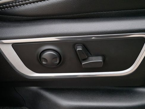 Certified 2022 RAM 1500 Laramie image 28