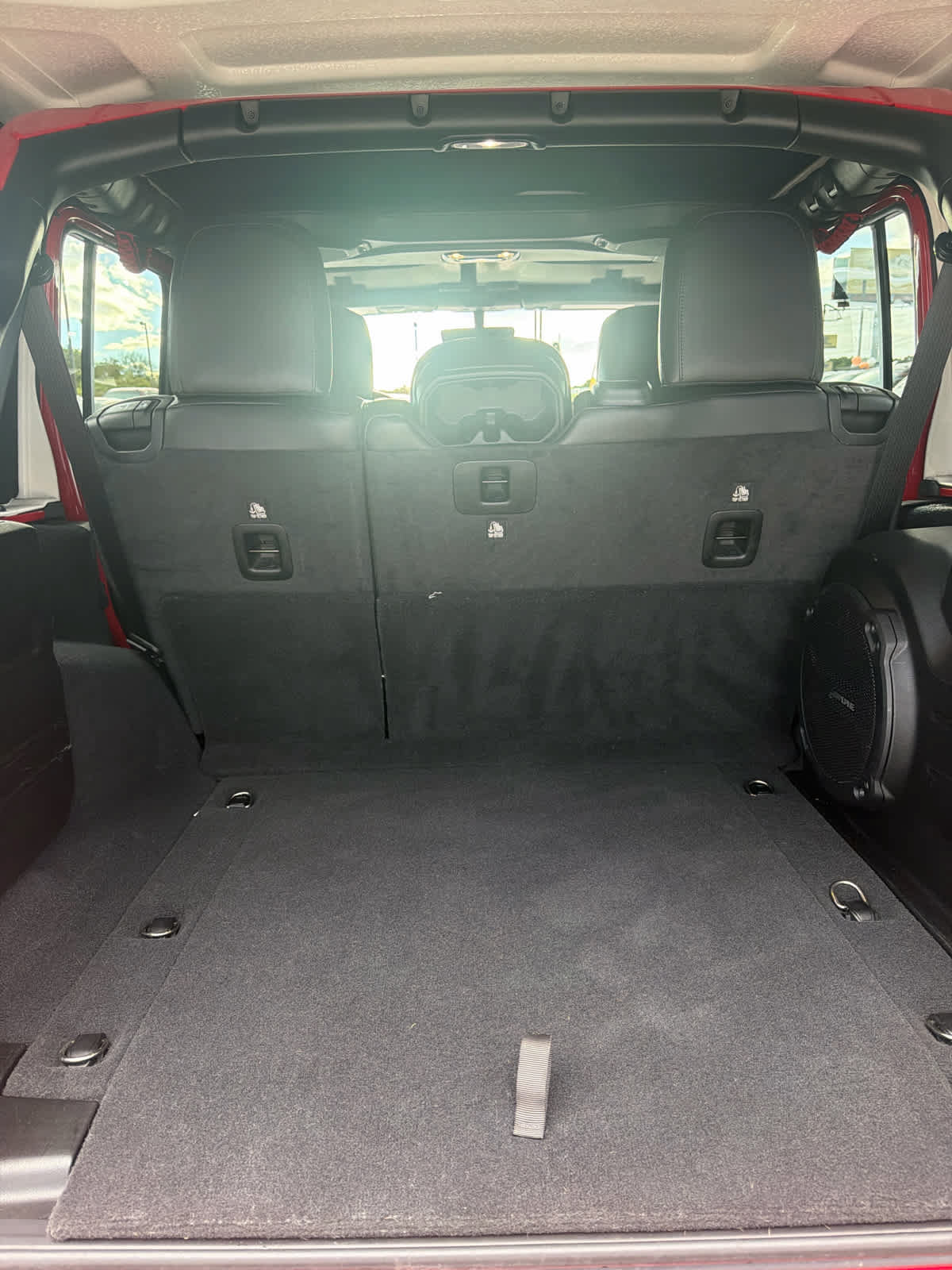 Used 2023 Jeep Wrangler Unlimited Rubicon w/ LED Lighting Group AWD/4WD image 9