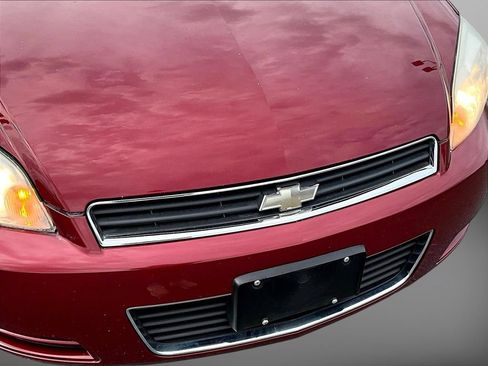 Used 2008 Chevrolet Impala LT w/ Luxury Edition Package FWD image 28