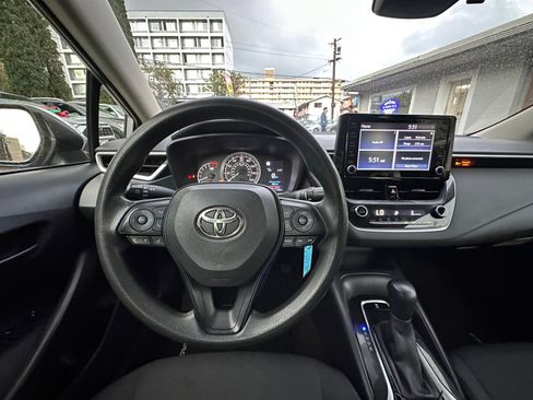 Used 2022 Toyota Corolla LE image 20