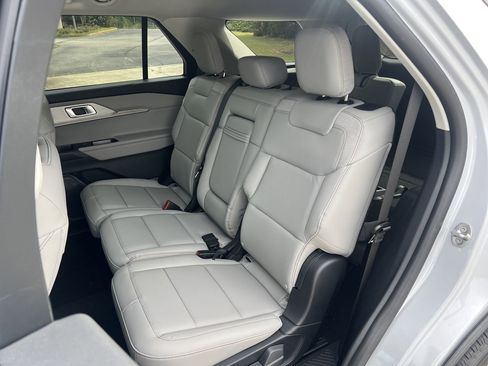 New 2026 Ford Explorer Active w/ Active Comfort Package image 15