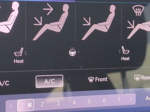 Certified 2021 Chrysler Pacifica Touring-L image 20