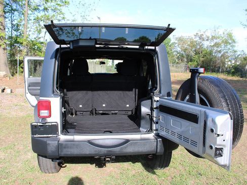 Used 2012 Jeep Wrangler Unlimited Sport AWD/4WD image 29