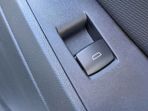New 2026 Chevrolet Equinox LT w/ Convenience Package II FWD image 35