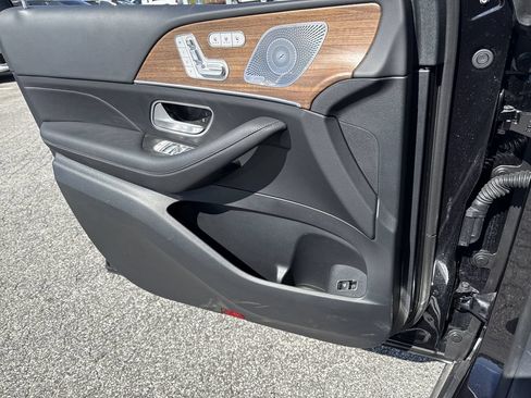 Used 2025 Mercedes-Benz GLE 350 4MATIC image 16