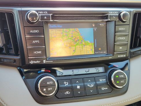 Used 2016 Toyota RAV4 XLE image 14