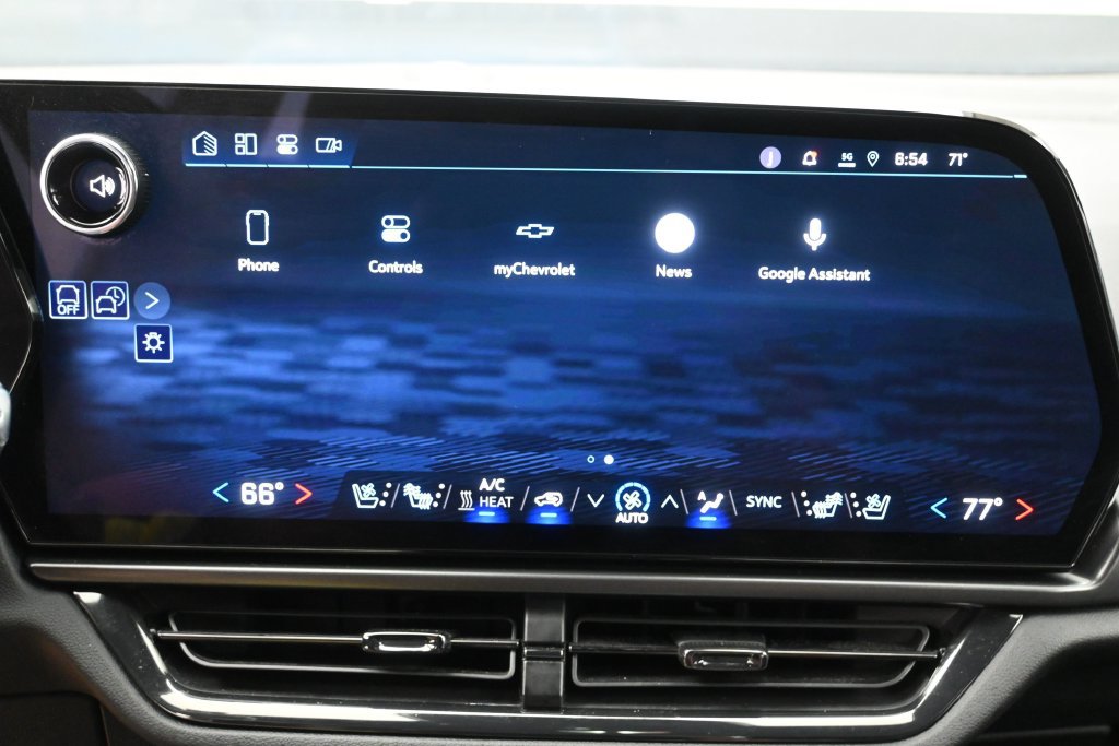 Used 2024 Chevrolet Equinox EV RS w/ Active Safety Package 3 FWD image 19