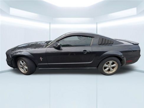 Used 2007 Ford Mustang Coupe RWD image 2