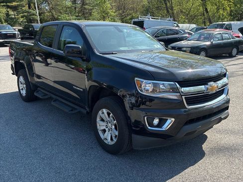 Used 2015 Chevrolet Colorado LT w/ LT Convenience Package image 3