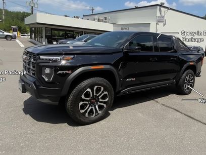New 2025 GMC Canyon AT4 w/ Nightfall Edition