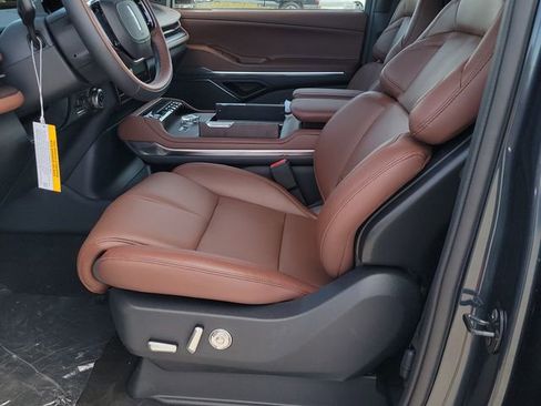 New 2026 Lincoln Navigator Reserve AWD/4WD image 6