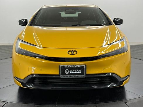 New 2027 Toyota Prius Plug-In Hybrid FWD image 6
