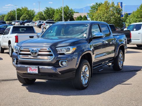 Used 2019 Toyota Tacoma Limited AWD/4WD image 4