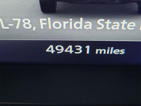 Used 2024 Nissan Pathfinder Platinum w/ Cargo Package image 28