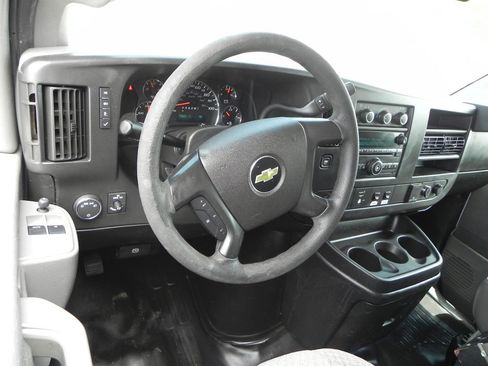 Used 2016 Chevrolet Express 3500 image 14