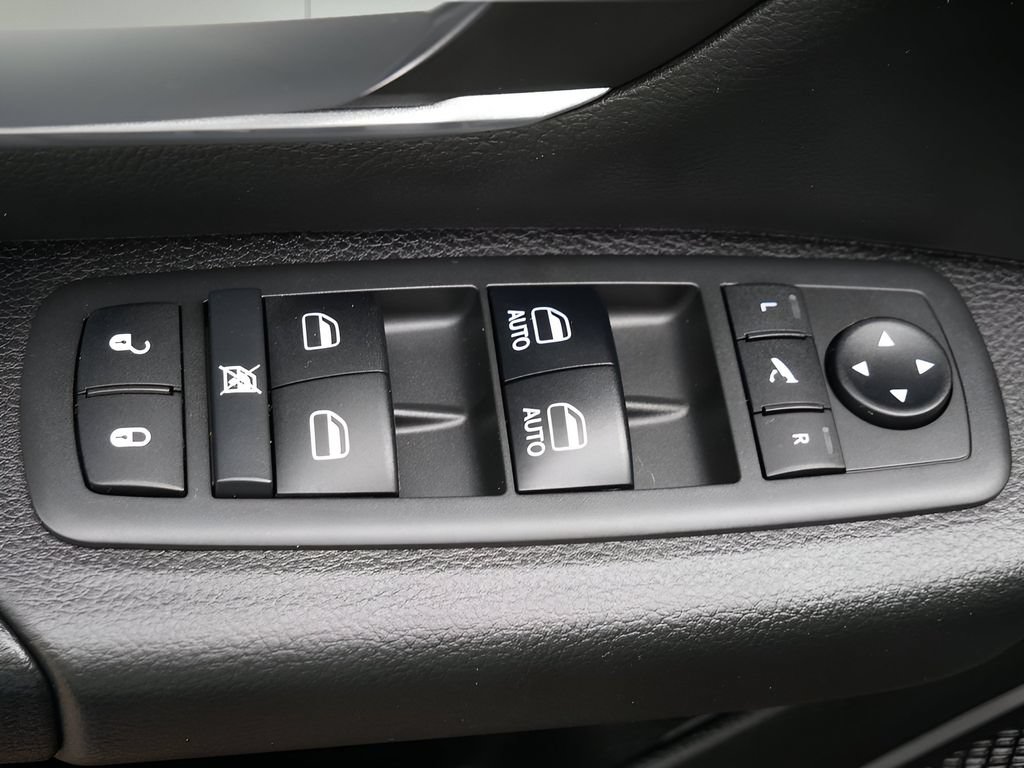 Used 2019 RAM 1500 Big Horn AWD/4WD image 14