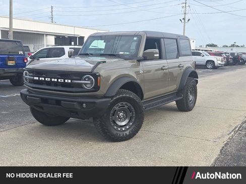 Used 2025 Ford Bronco Outer Banks w/ Sasquatch Package AWD/4WD image 1