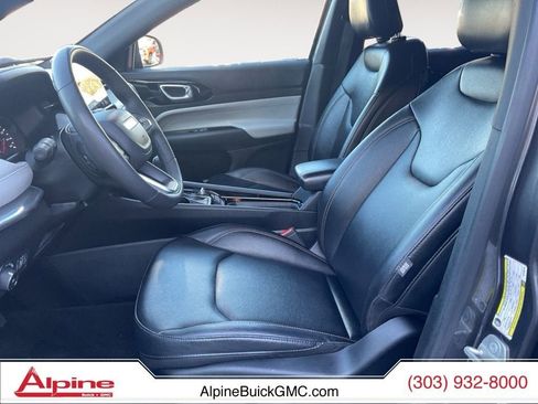 Used 2024 Jeep Compass Limited image 9