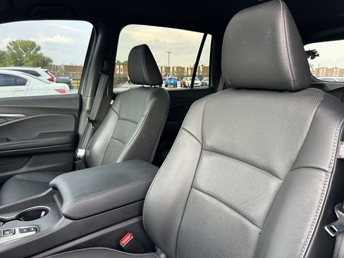 Used 2025 Honda Passport EX-L image 30