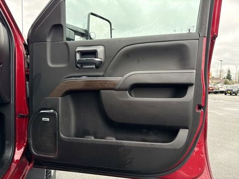 Used 2019 GMC Sierra 3500 Denali w/ Duramax Plus Package image 28