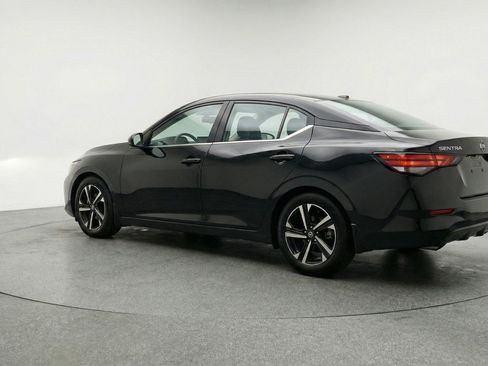 Used 2025 Nissan Sentra SV image 5