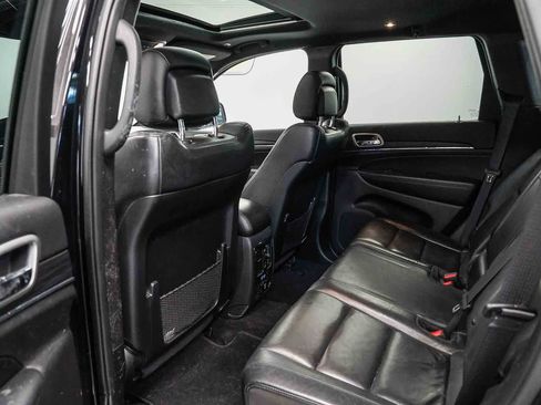 Used 2020 Jeep Grand Cherokee Limited AWD/4WD image 19