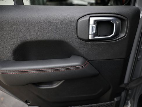 Used 2021 Jeep Wrangler Unlimited Rubicon w/ Dual Top Group image 23