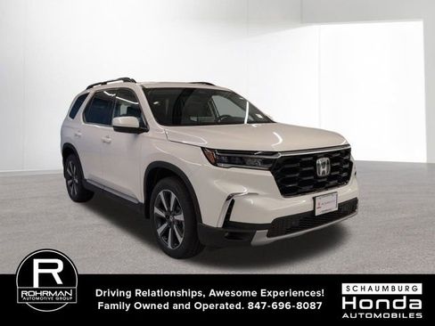 New 2025 Honda Pilot Touring image 3
