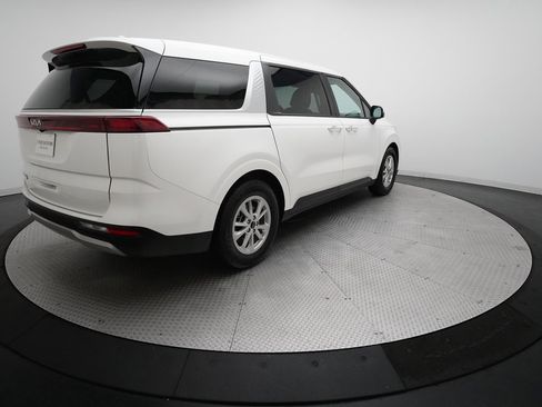 Certified 2024 Kia Carnival LX image 36