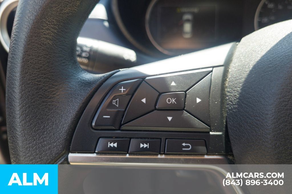 Used 2024 Nissan Versa SV FWD image 12