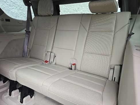 Certified 2024 Cadillac Escalade Sport Platinum w/ LPO, Floor Liner Package AWD/4WD image 15