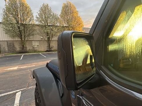 Used 2025 Jeep Wrangler Unlimited Rubicon 4xe w/ Safety Group image 38