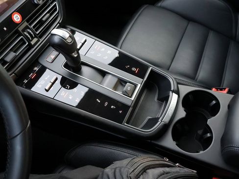 Used 2024 Porsche Macan GTS image 25