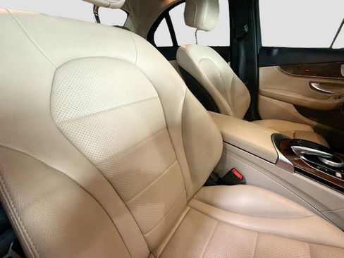 Used 2015 Mercedes-Benz C 300 4MATIC Sedan image 29