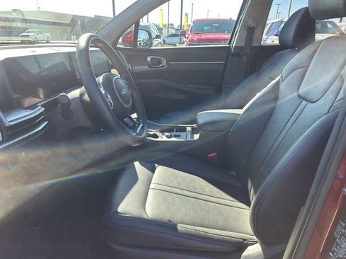 Used 2025 Kia Sorento S image 15