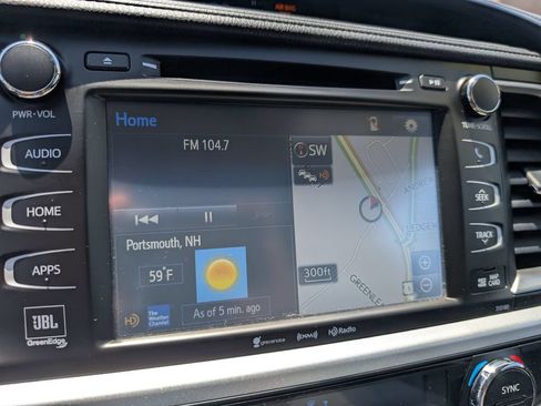 Used 2018 Toyota Highlander Limited AWD/4WD image 26