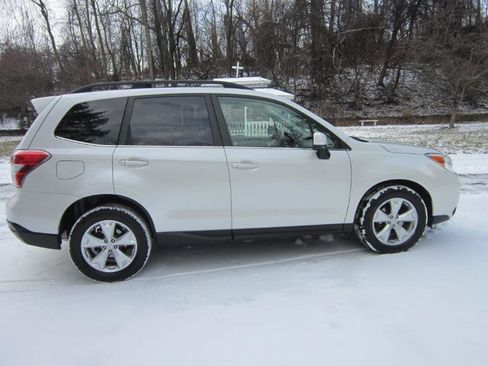 Used 2014 Subaru Forester 2.5i Limited image 3