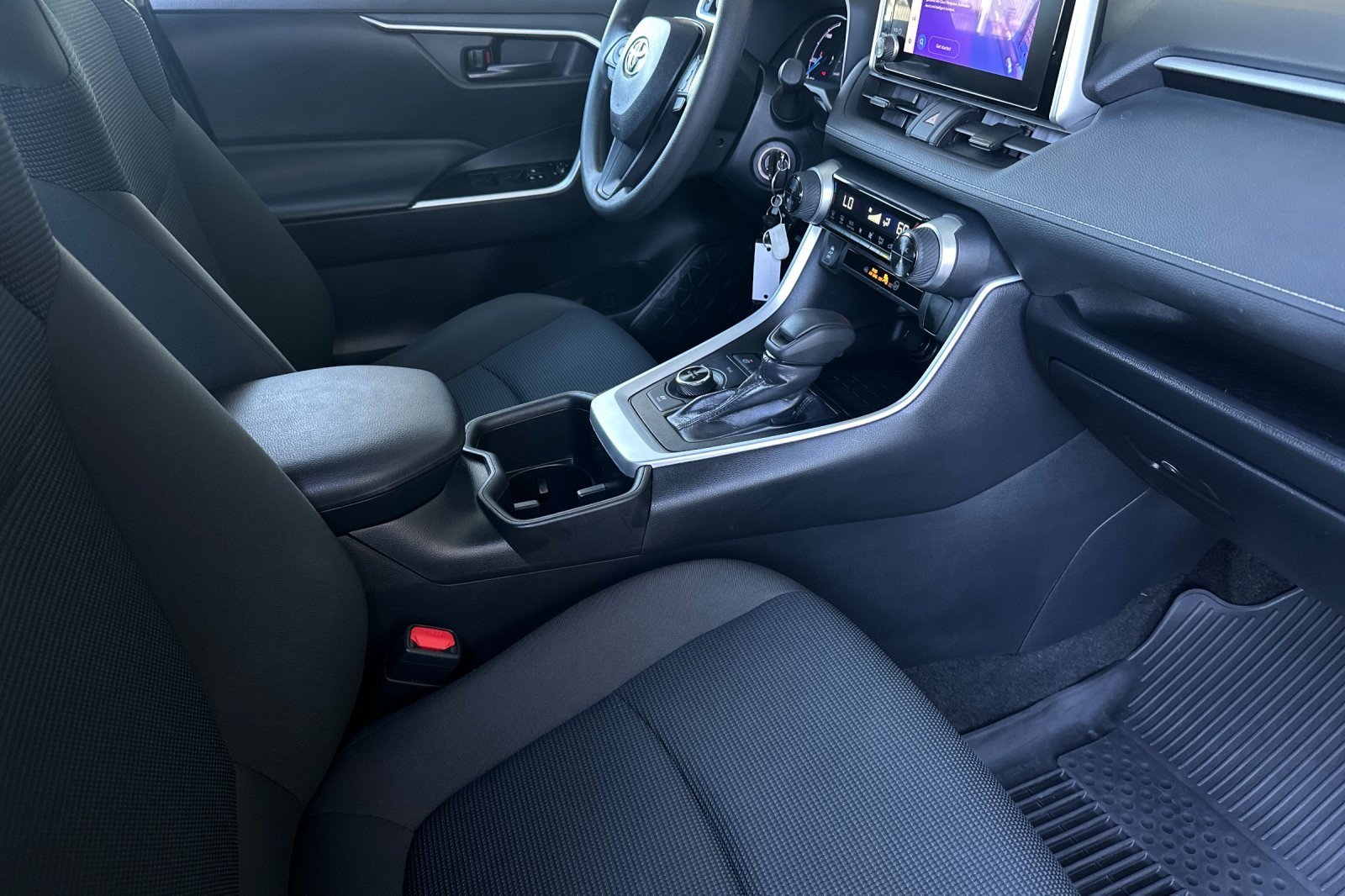 Certified 2024 Toyota RAV4 LE AWD/4WD image 15